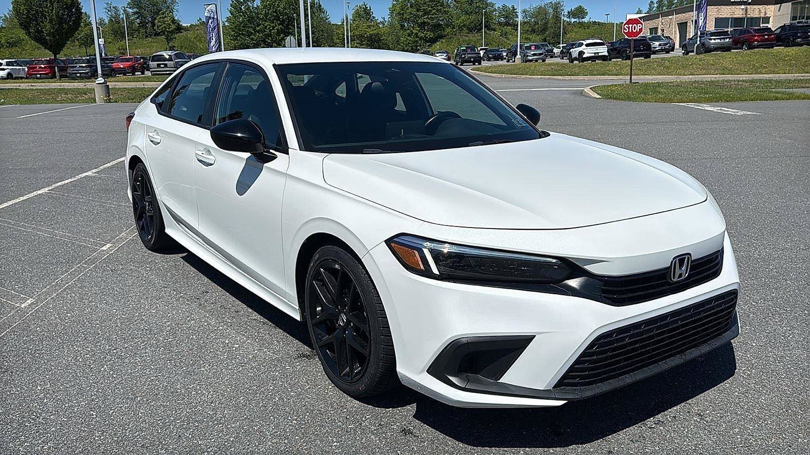 Used 2024 Honda Civic Sport image 1