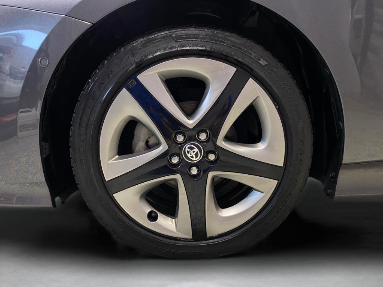 Used 2022 Toyota Prius XLE FWD image 8