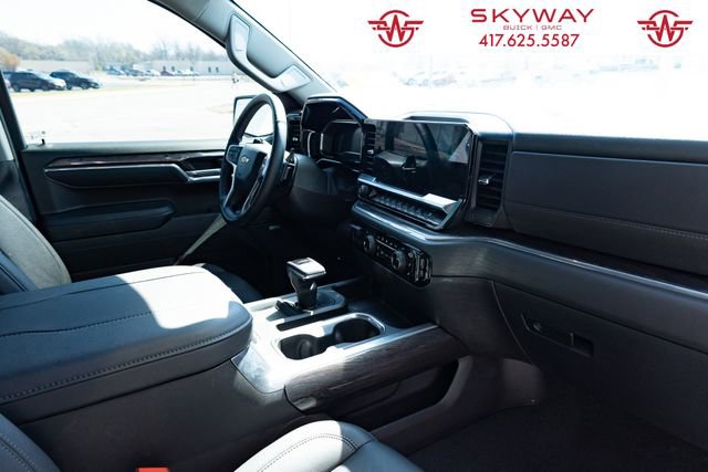 Used 2024 Chevrolet Silverado 1500 LTZ w/ Technology Package image 26