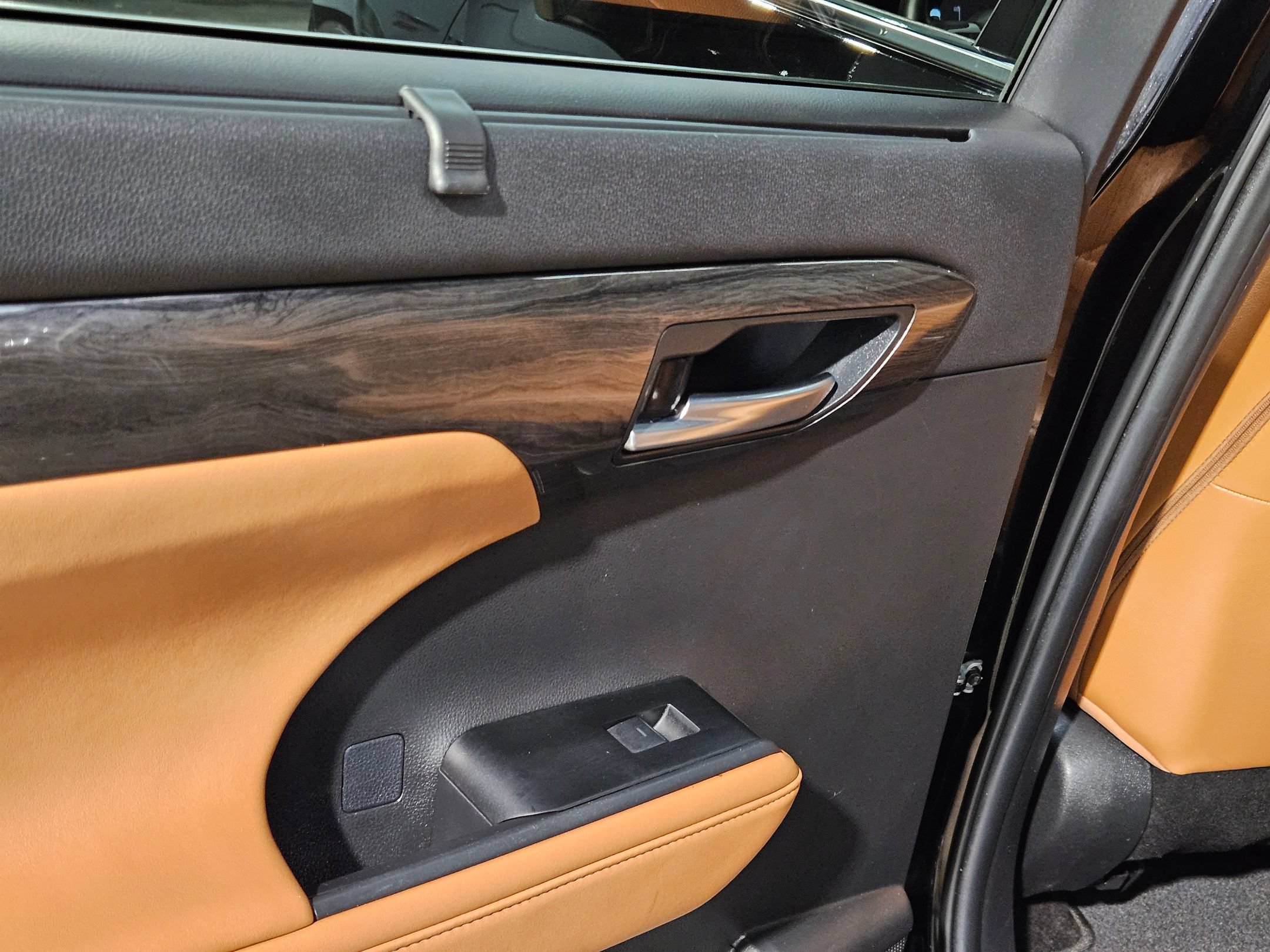 Used 2023 Toyota Highlander Platinum FWD image 35