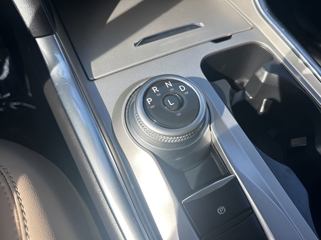 Used 2024 Ford Explorer XLT w/ Equipment Group 202A image 17