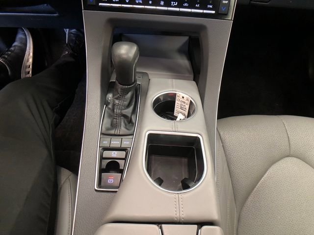 Used 2019 Toyota Avalon Limited image 20