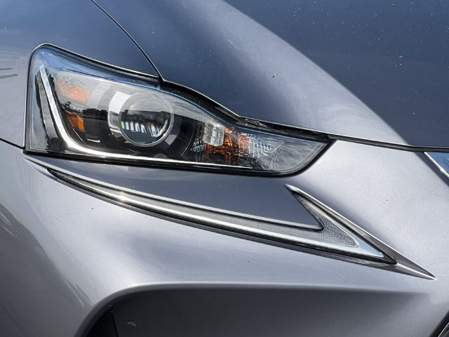 Used 2018 Lexus IS 300 AWD w/ Premium Package image 44