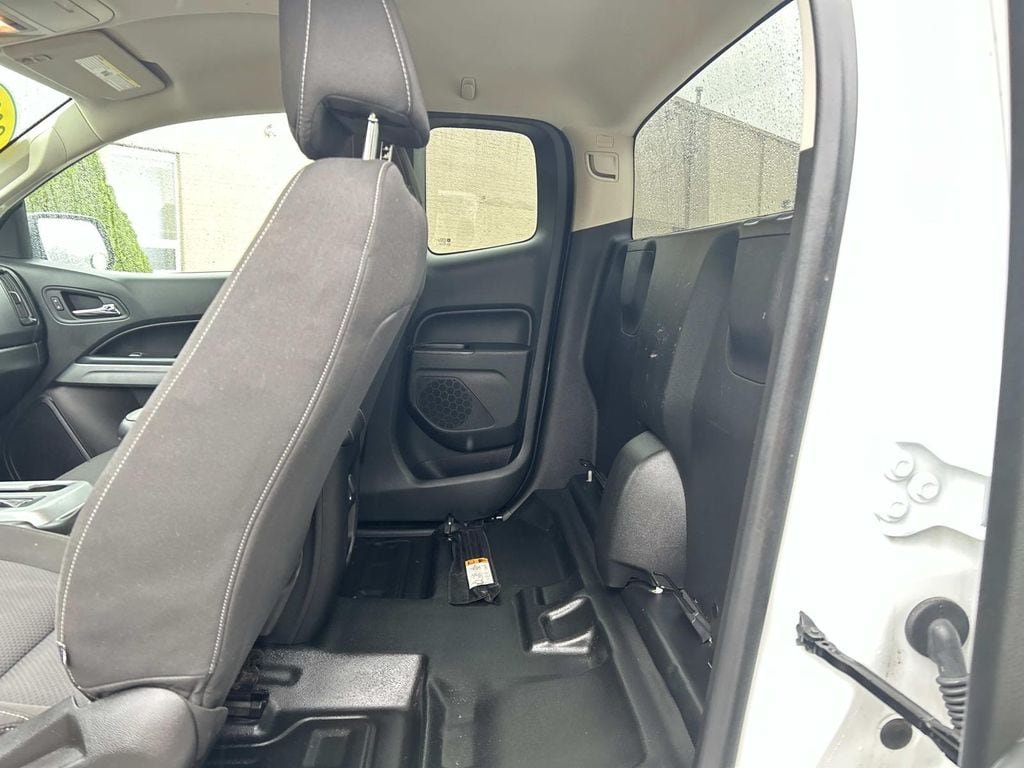 Used 2021 Chevrolet Colorado LT w/ Fleet Safety Package AWD/4WD image 14