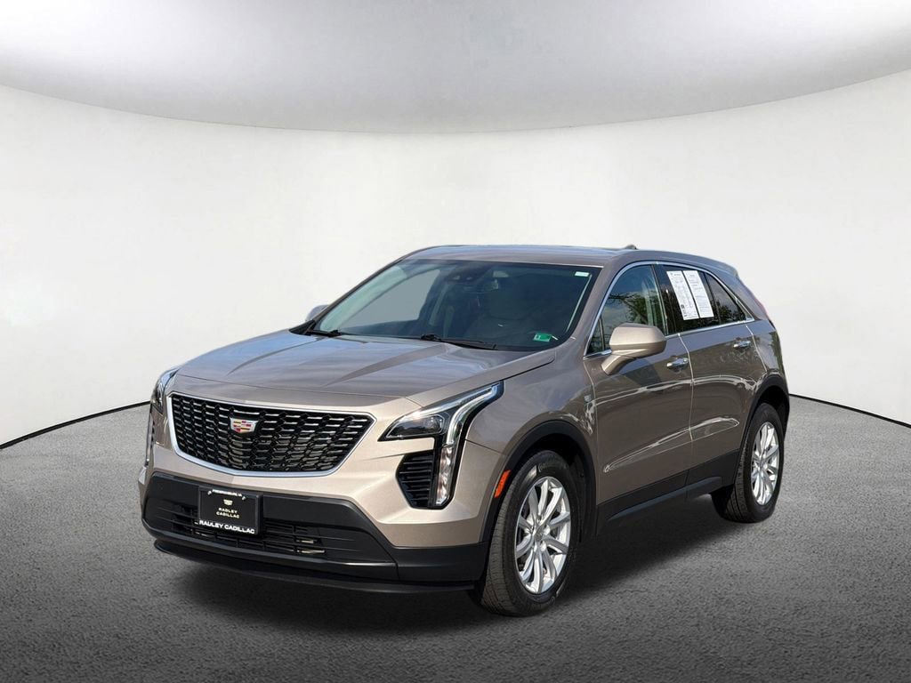 Certified 2022 Cadillac XT4 Luxury w/ Driver Awareness Package FWD image 1