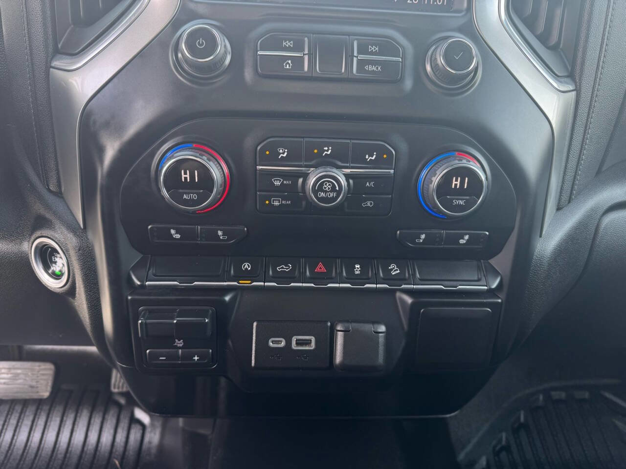 Used 2020 Chevrolet Silverado 1500 LT w/ Convenience Package image 26