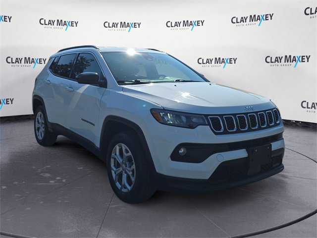 Used 2024 Jeep Compass Latitude image 7