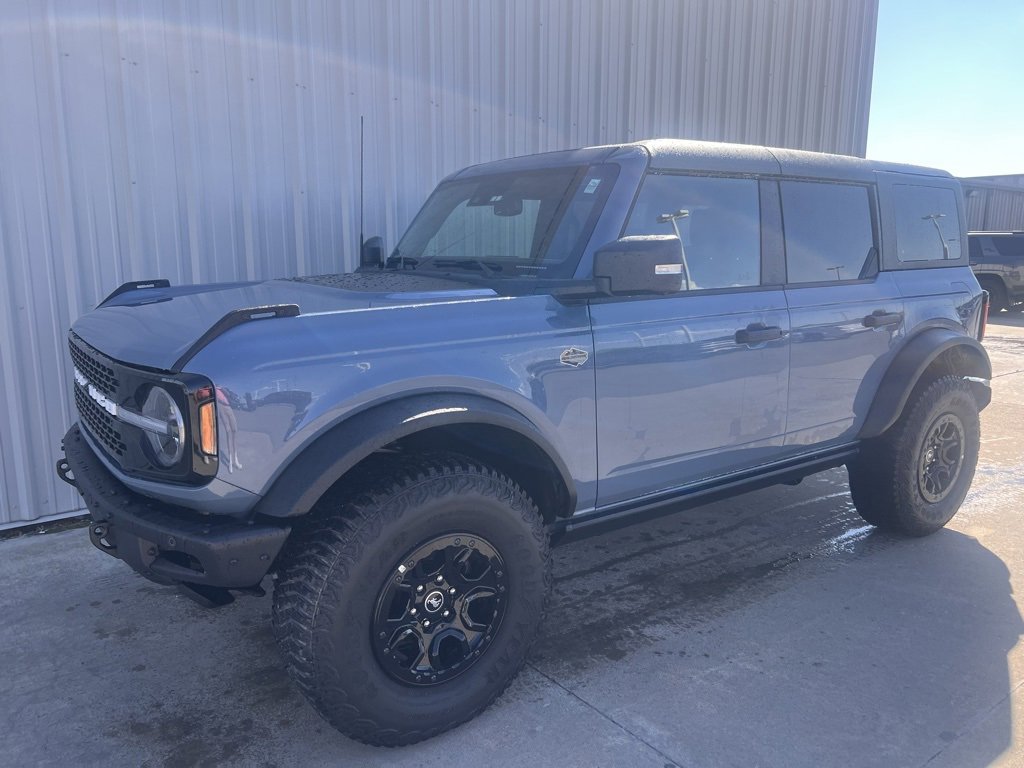 Used 2024 Ford Bronco Wildtrak image 3