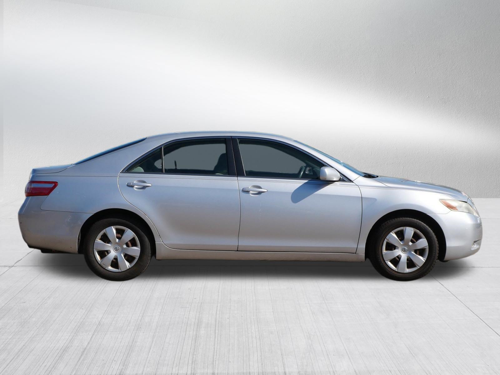 Used 2008 Toyota Camry LE FWD image 8