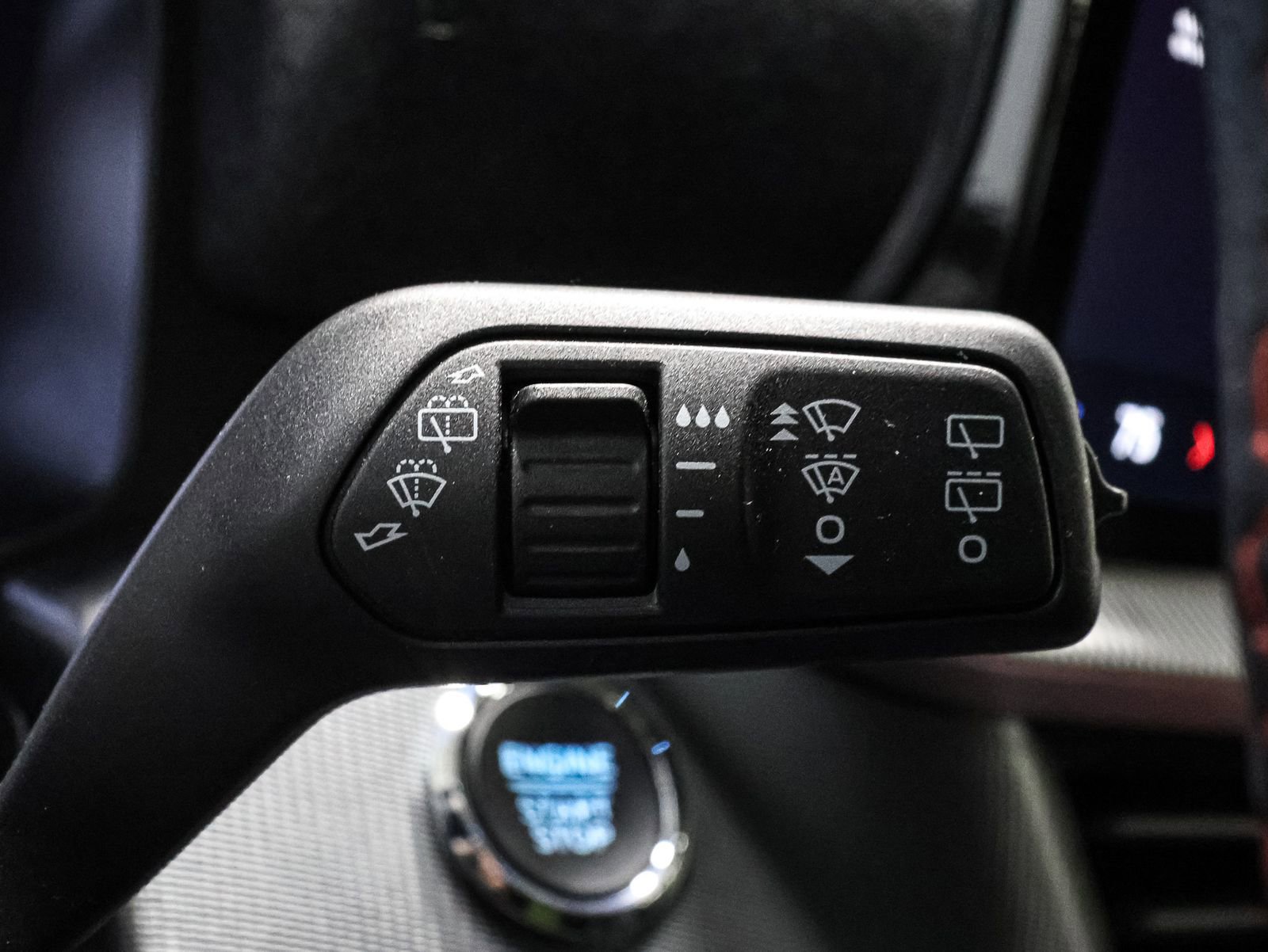 Certified 2025 Ford Explorer ST image 37