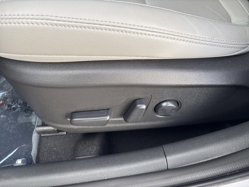 Used 2023 Hyundai Kona Limited image 21