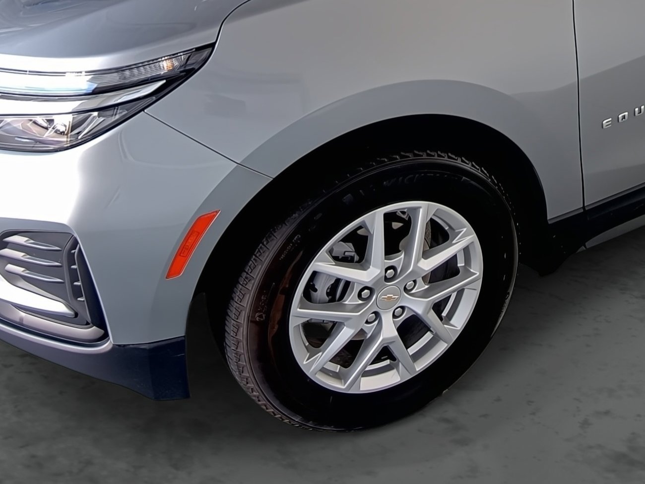 Used 2023 Chevrolet Equinox LS w/ LS Convenience Package image 7