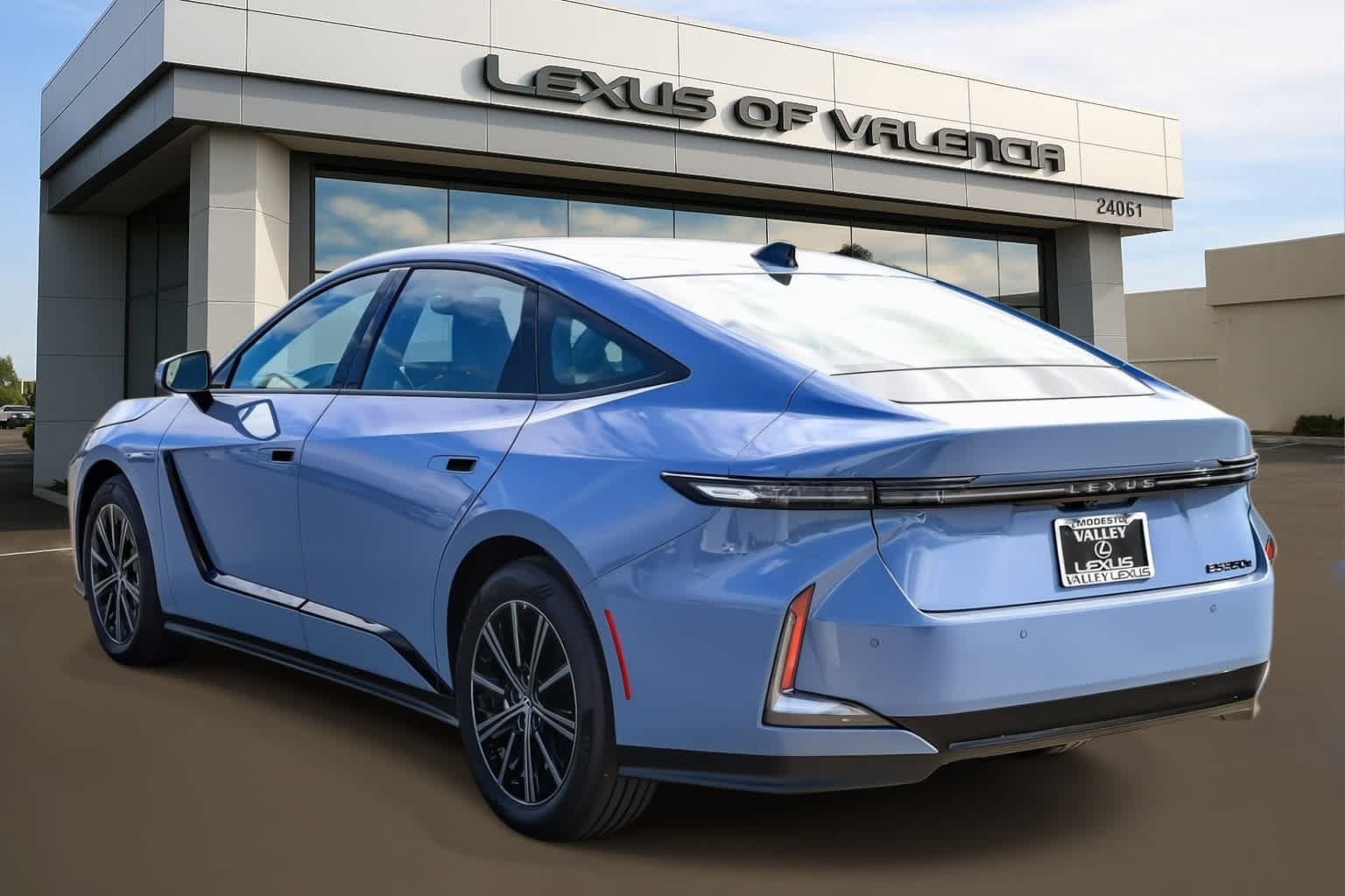 New 2026 Lexus ES 350e w/ Convenience Package FWD image 2