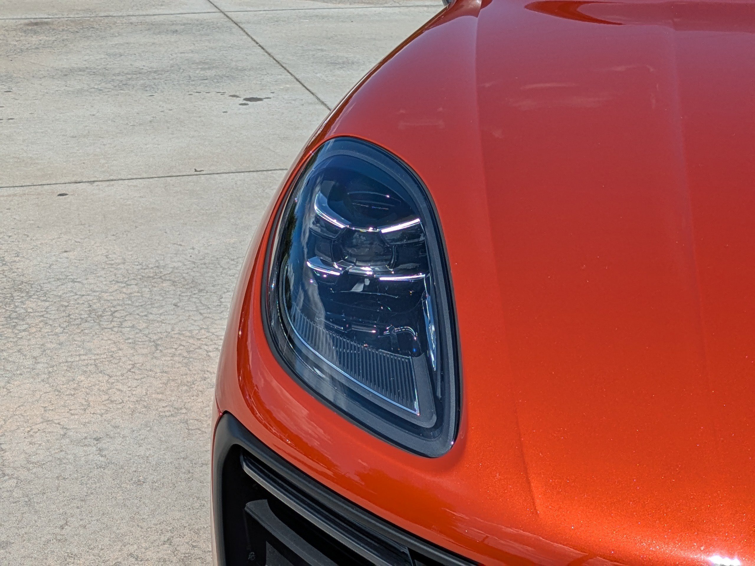 Used 2024 Porsche Macan Turbo image 7