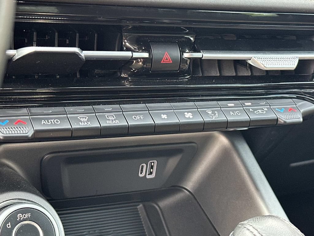 Used 2025 Alfa Romeo Tonale AWD/4WD image 23