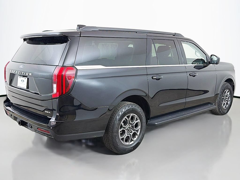 Used 2025 Ford Expedition Max Active AWD/4WD image 12