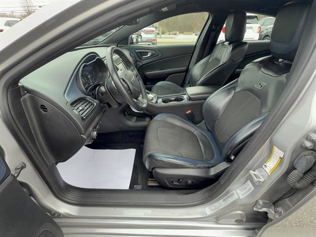 Used 2015 Chrysler 200 S image 21
