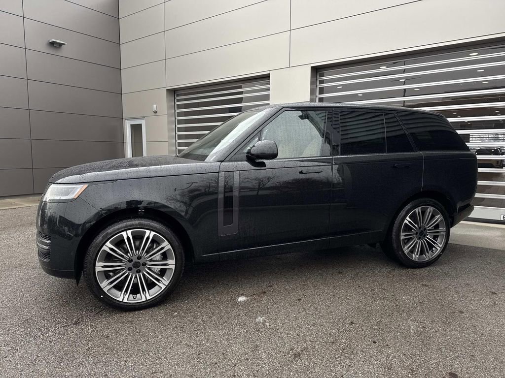 New 2026 Land Rover Range Rover SE image 3