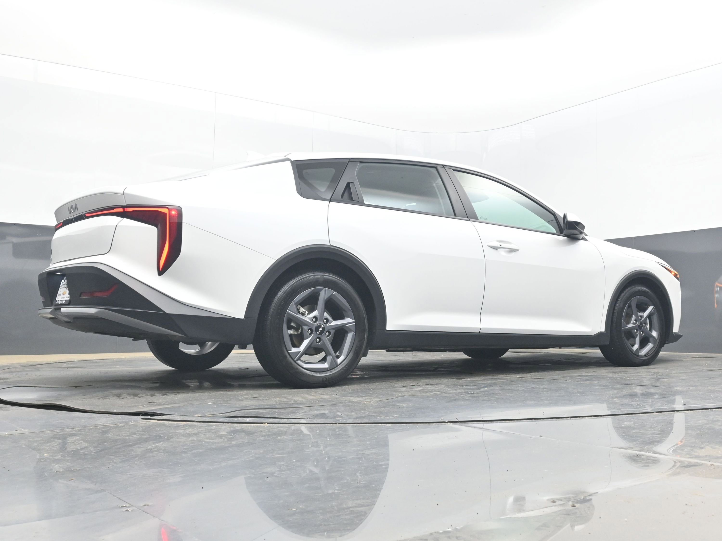 Used 2025 Kia K4 FWD image 29