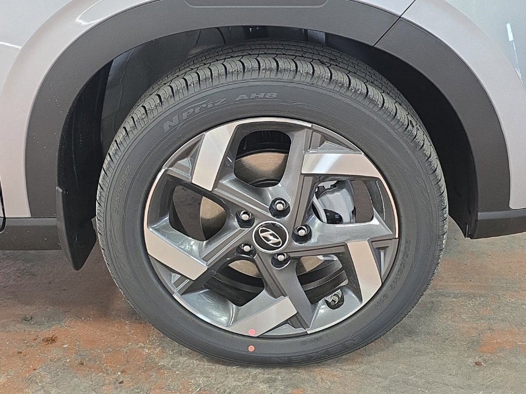 New 2026 Hyundai Venue SEL image 8