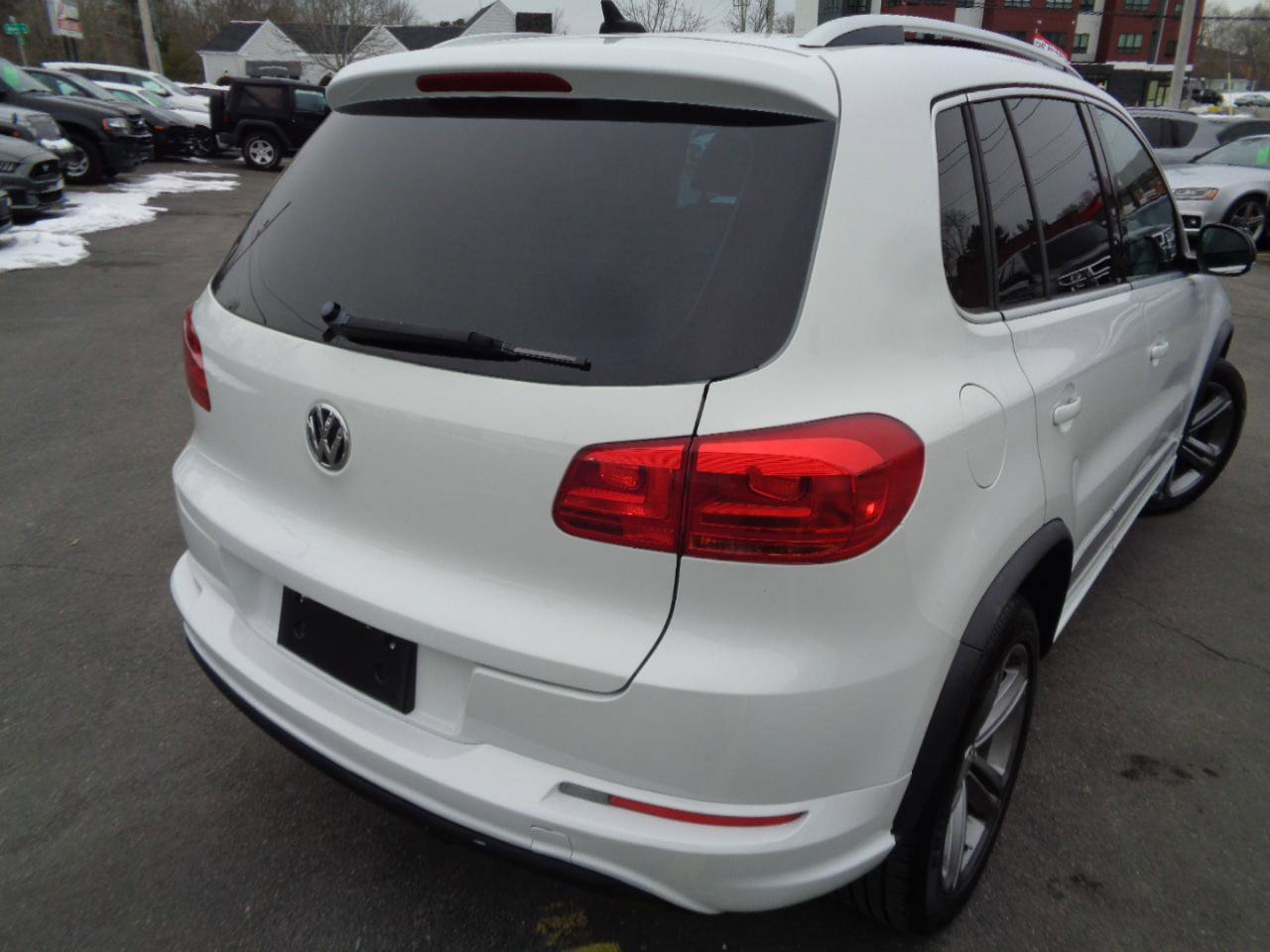 Used 2017 Volkswagen Tiguan Sport image 20