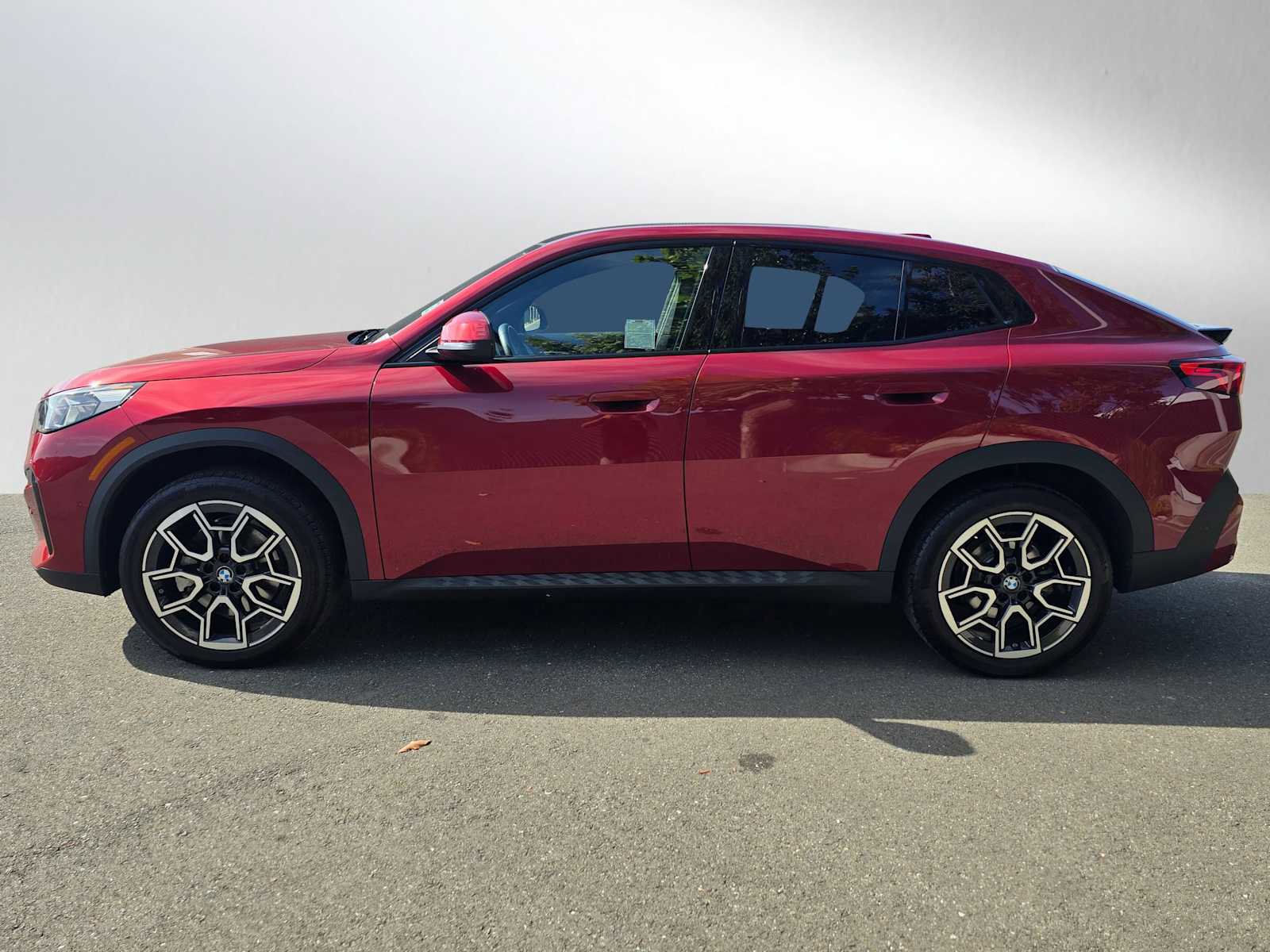 Used 2025 BMW X2 xDrive28i w/ Convenience Package AWD/4WD image 6