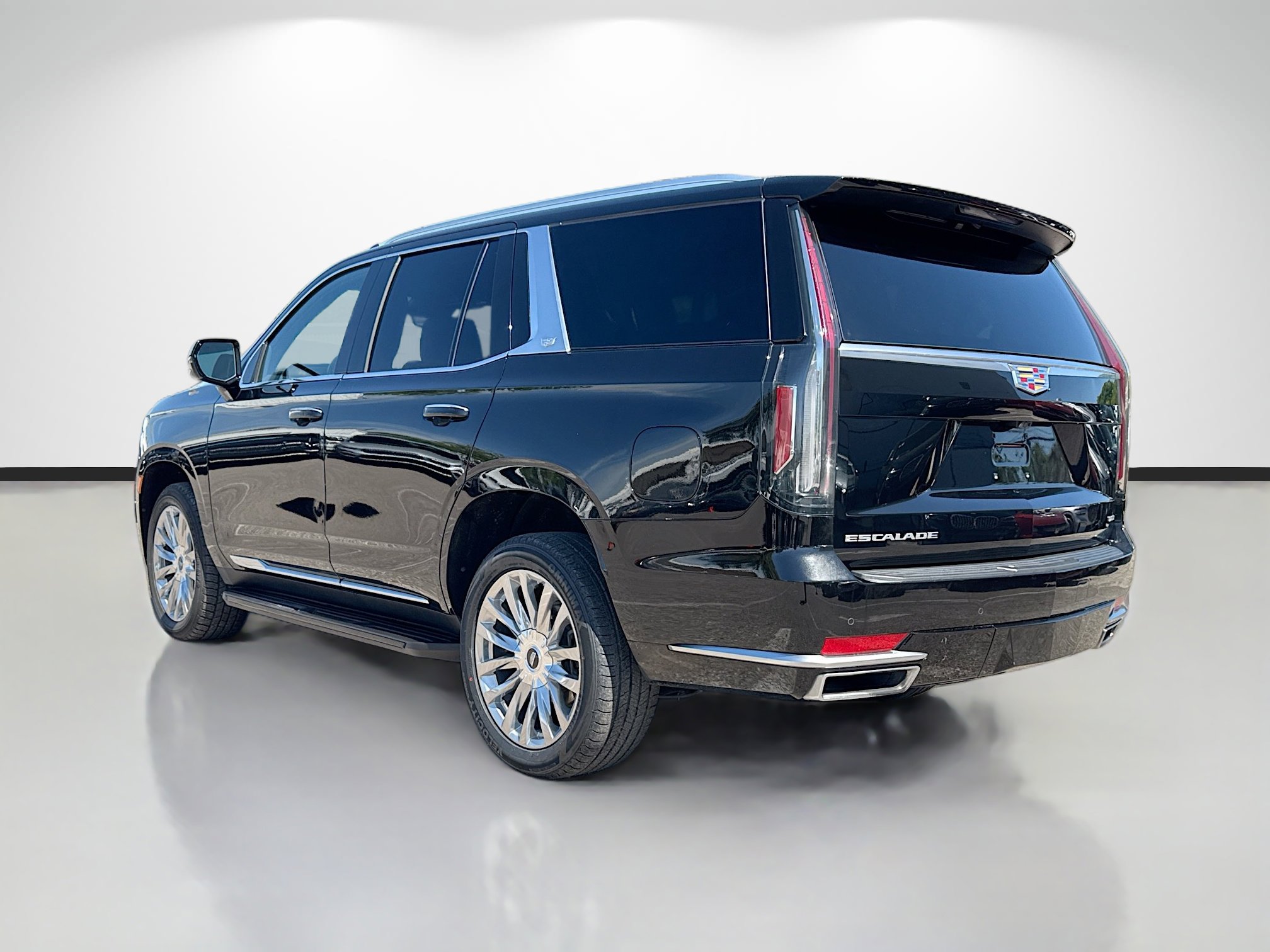Used 2024 Cadillac Escalade Premium Luxury image 5
