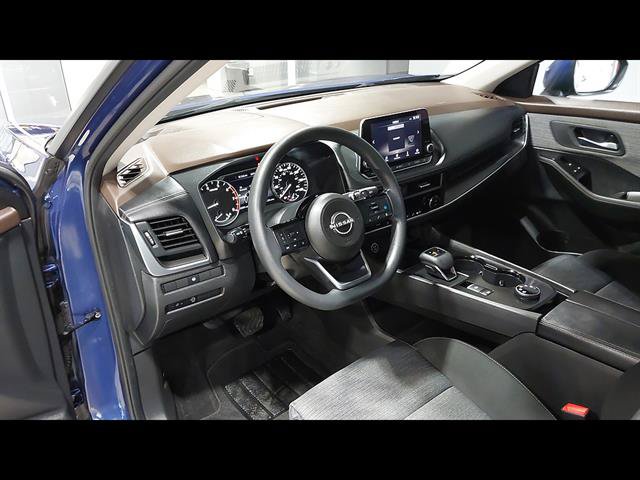 Used 2023 Nissan Rogue SV AWD/4WD image 19