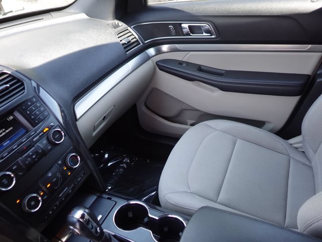 Used 2019 Ford Explorer XLT w/ Class III Trailer Tow Package FWD image 22