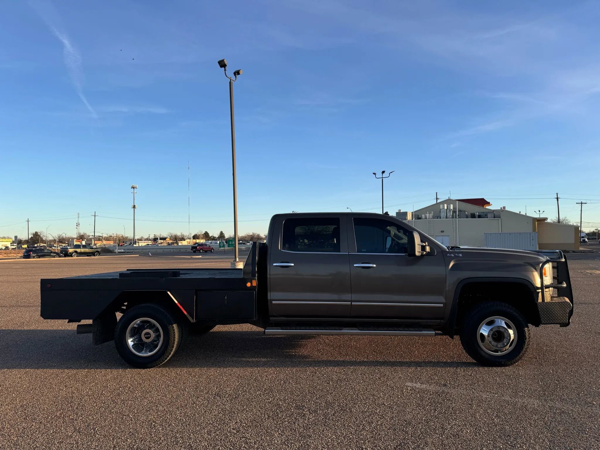 Used 2015 GMC Sierra 3500 SLT image 6