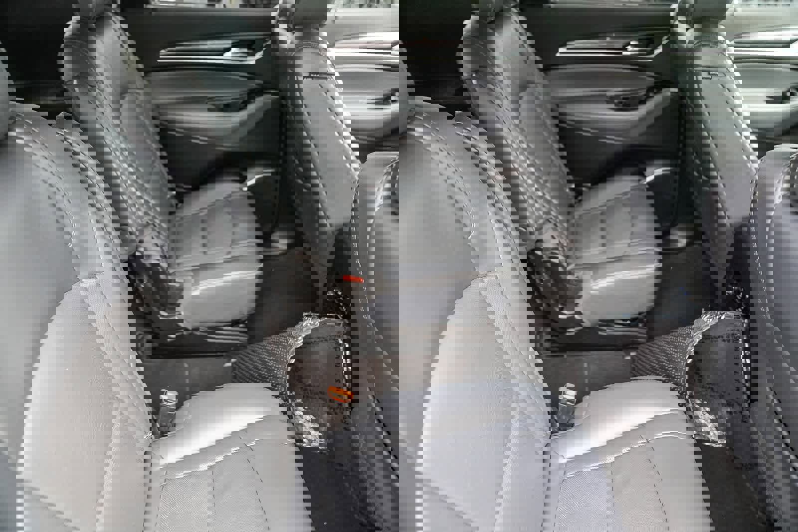 Used 2018 Buick Enclave Essence image 16