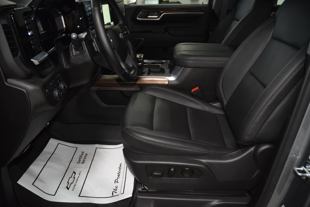 Used 2024 Chevrolet Silverado 1500 RST w/ Rally Edition AWD/4WD image 39