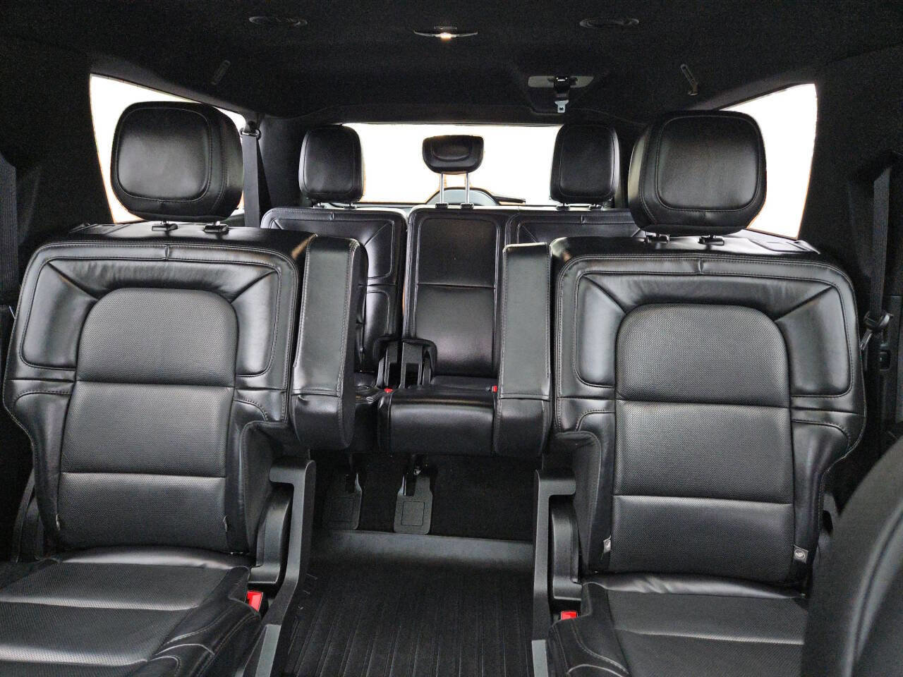 Used 2021 Lincoln Navigator L Reserve image 13