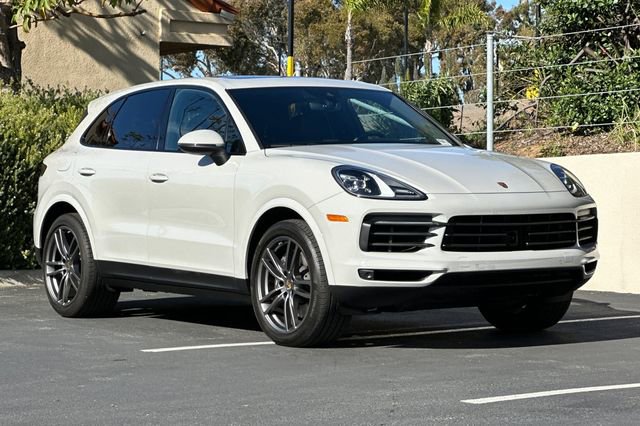 Used 2022 Porsche Cayenne Platinum Edition image 7