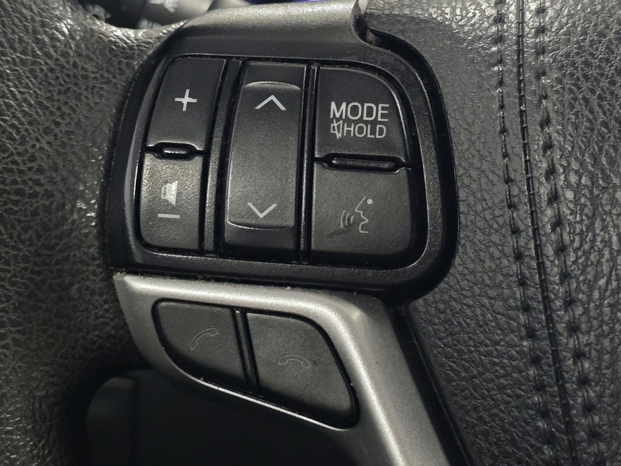 Certified 2019 Toyota Highlander LE FWD image 29