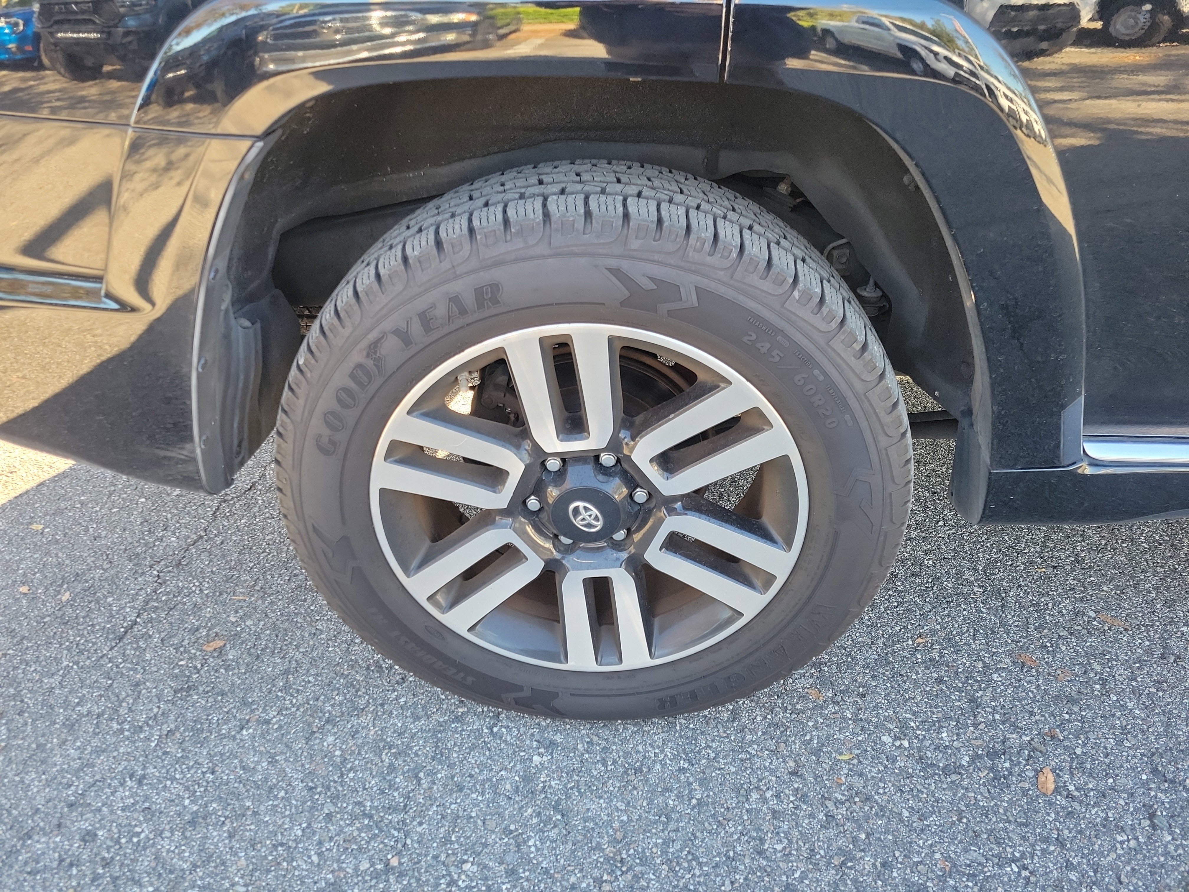 Used 2016 Toyota 4Runner Limited image 17