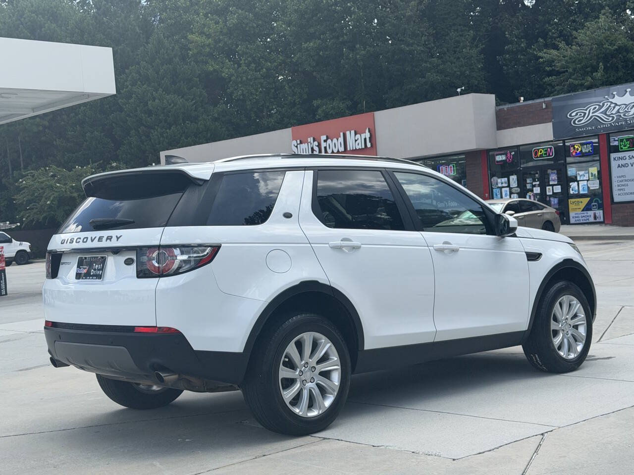 Used 2017 Land Rover Discovery Sport SE AWD/4WD image 21