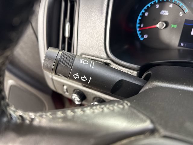 Used 2019 Chevrolet Colorado Z71 AWD/4WD image 16
