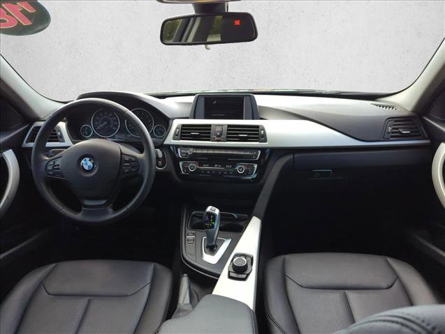 Used 2018 BMW 320i Sedan w/ Convenience Package image 21