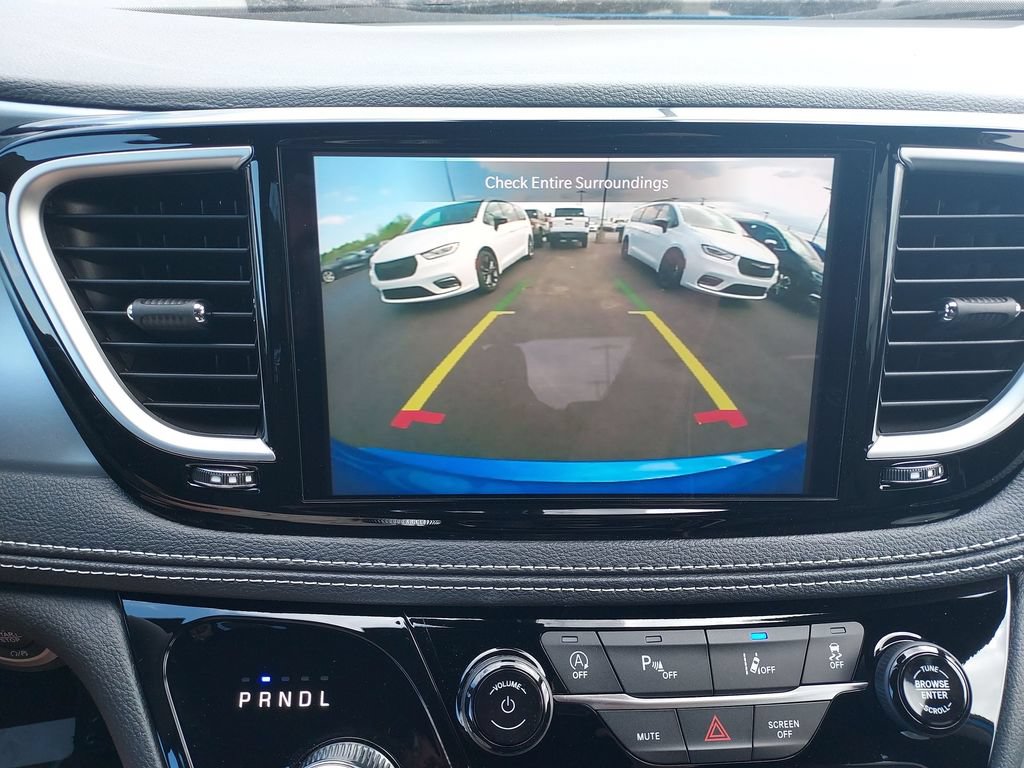 New 2026 Chrysler Pacifica Limited w/ S Appearance Package FWD image 23