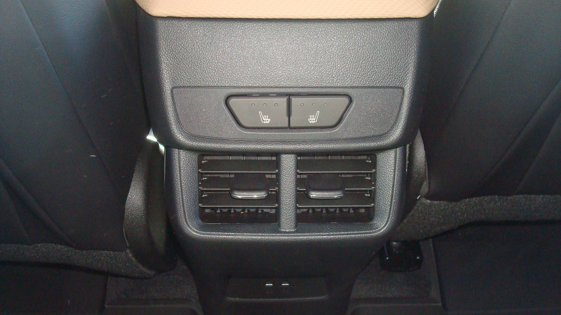 New 2027 Chevrolet Equinox ACTIV w/ Safety and Technology Package AWD/4WD image 11