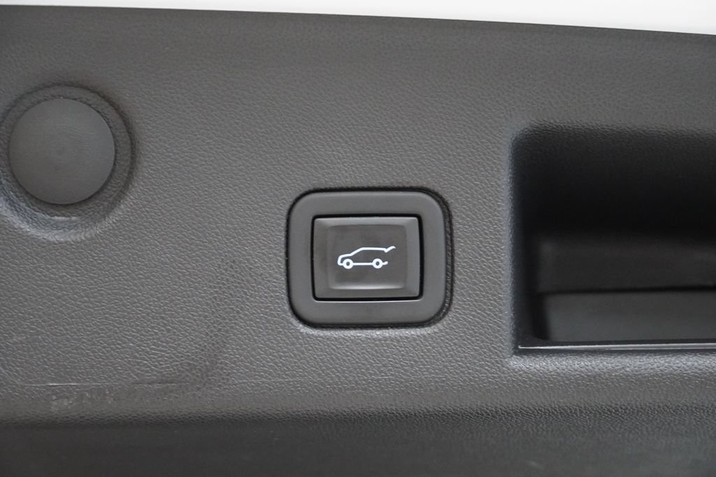 Used 2024 Chevrolet Equinox LT FWD image 10