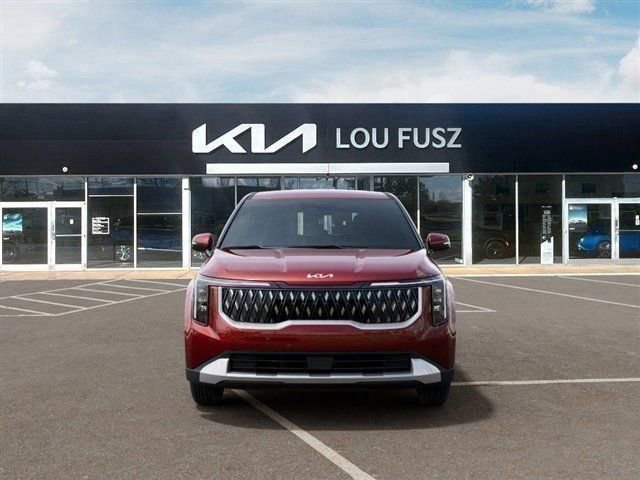 New 2026 Kia Carnival FWD image 2
