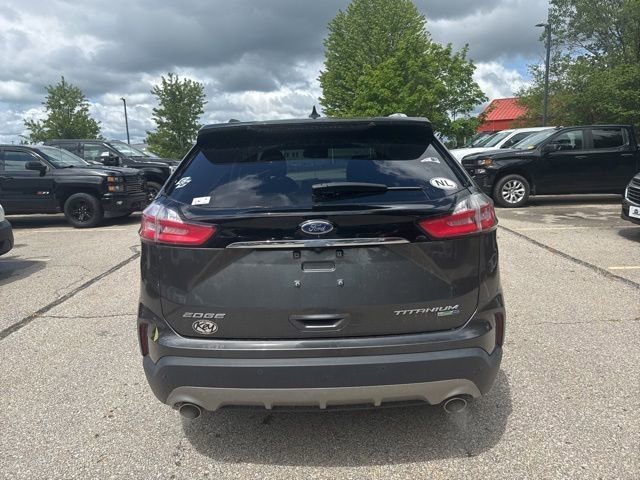 Used 2019 Ford Edge Titanium w/ Cold Weather Package AWD/4WD image 5