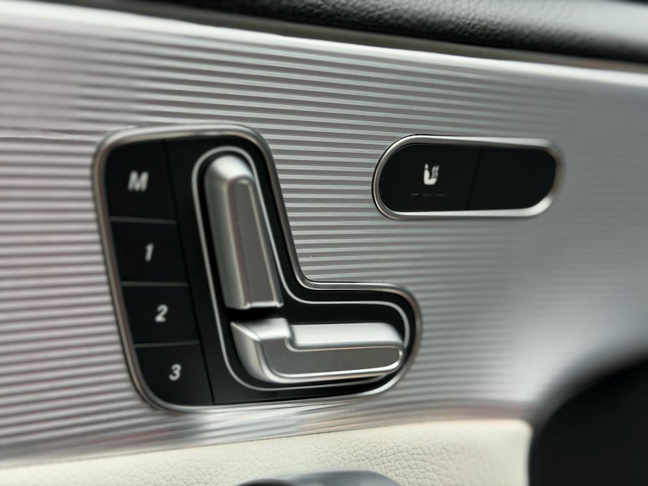 Used 2021 Mercedes-Benz A 220 4MATIC w/ AMG Line image 22