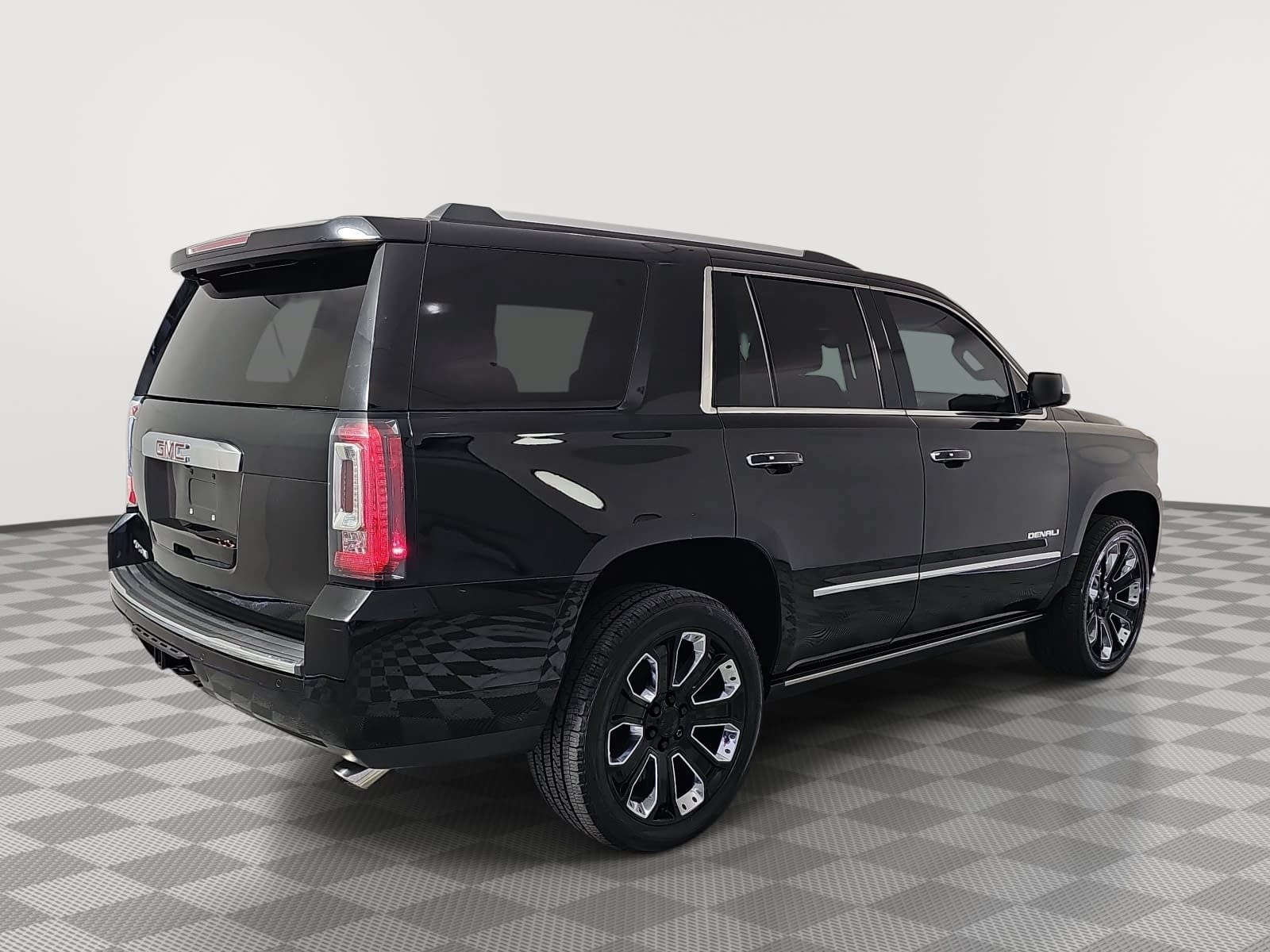 Used 2019 GMC Yukon Denali w/ Denali Ultimate Package RWD image 8