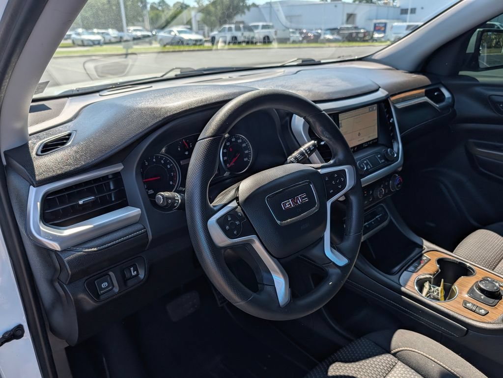Used 2022 GMC Acadia SLE w/ Driver Convenience Package AWD/4WD image 19