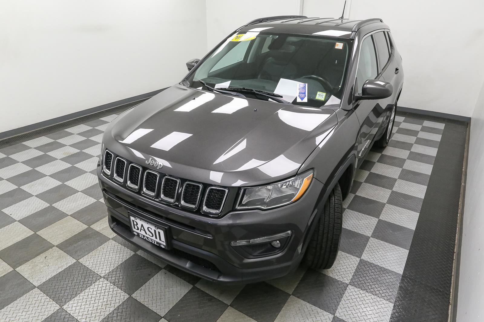 Used 2020 Jeep Compass Latitude w/ Cold Weather Group image 6