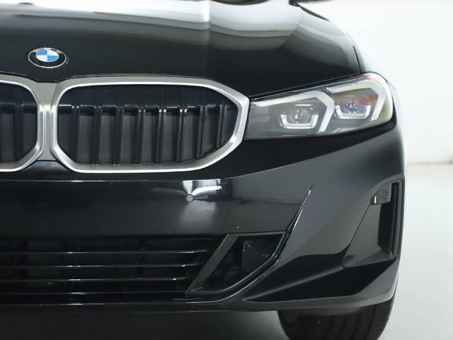 Used 2023 BMW 330i xDrive Sedan w/ Premium Package AWD/4WD image 8