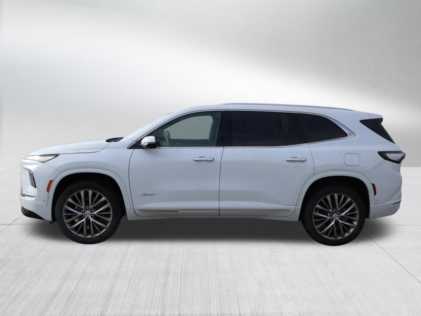 New 2026 Buick Enclave Avenir w/ Super Cruise Package image 4